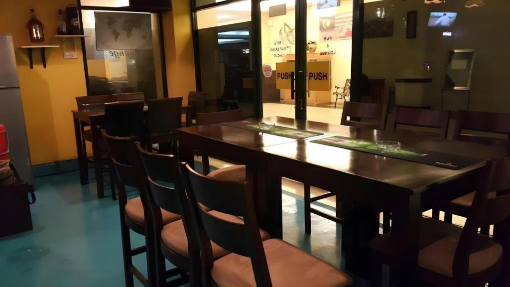 Klang Histana Hotel Εξωτερικό φωτογραφία