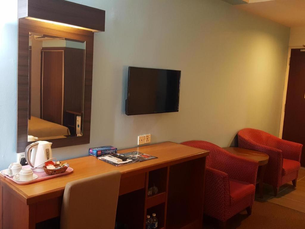Klang Histana Hotel Εξωτερικό φωτογραφία