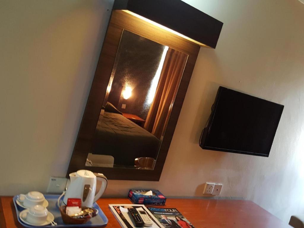 Klang Histana Hotel Εξωτερικό φωτογραφία